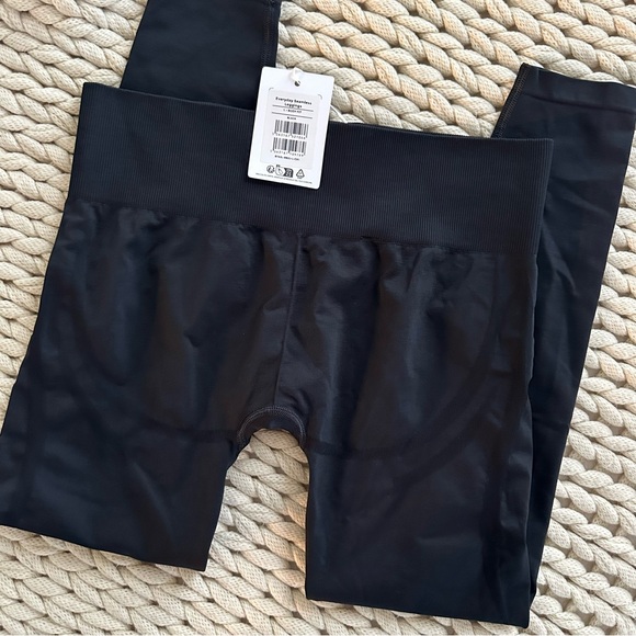 EVERYDAY SEAMLESS LEGGINGS - Picture 2 of 8